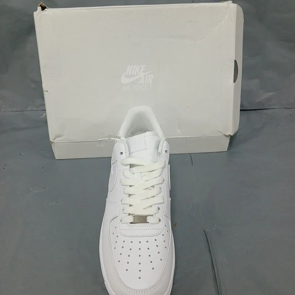 BOXED PAIR OF NIKE AIR FORCE 1 WHITE UK 9