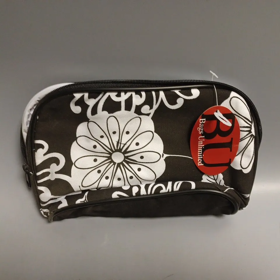 APPROXIMATELY 15 ASSORTED UNLIMITED BAGS COSMETICS BAGS TO INCLUDE AKITA MIRROR DESIGN