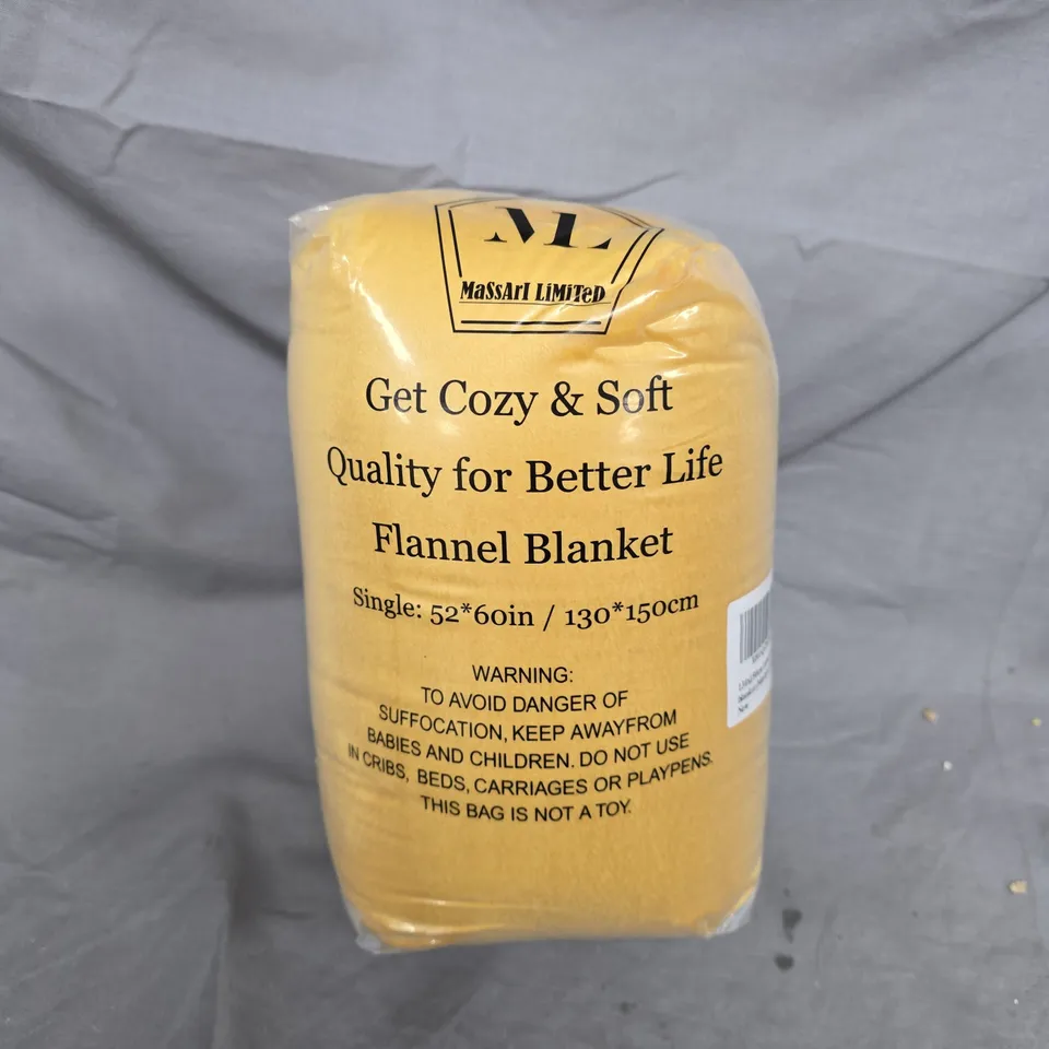 BAGGED MASSARI LIMITED GET COZY & SOFT FLANNEL BLANKET (SINGLE) IN YELLOW