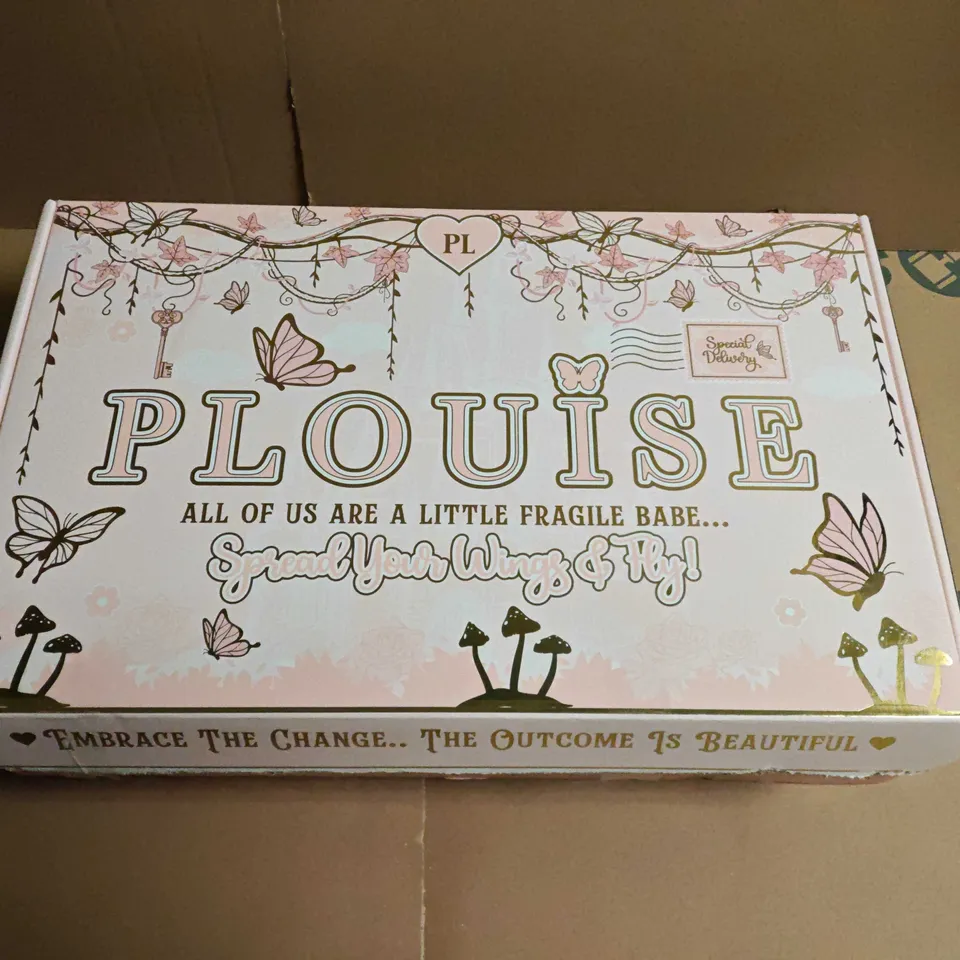 LOT OF 10 ASSORTED PLOUISE COSMETIC ITEMS TO INCLUDE POPPING SERUM, FACE SCRUB AND BODY FOAM