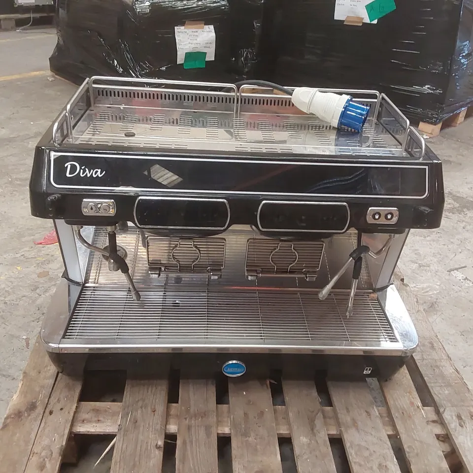 CARIMALI COMMERCIAL 2 GROUP COFFEE MACHINE