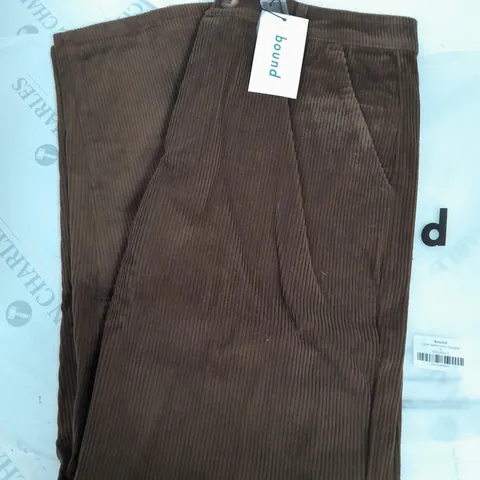 BOUND CEDAR BROWN CORD TROUSERS - M
