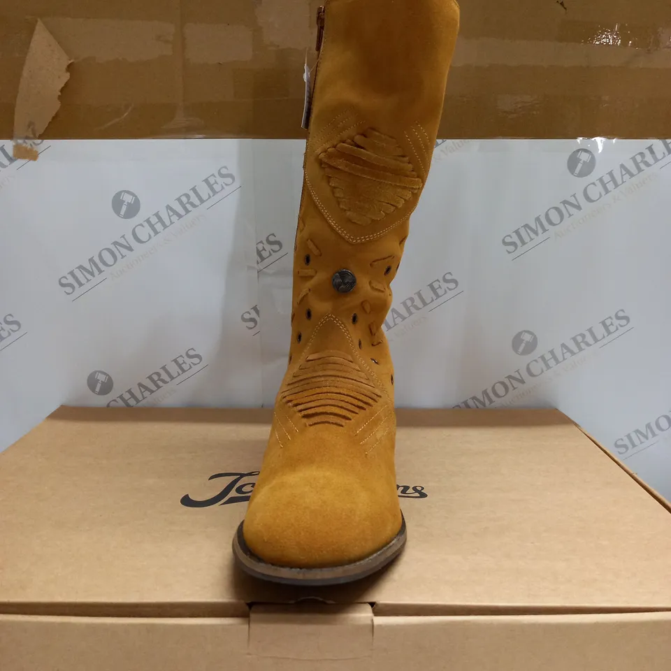 BOXED JOE BROWNS BRICK LANE SUEDE MIDI BOOTS - UK 6