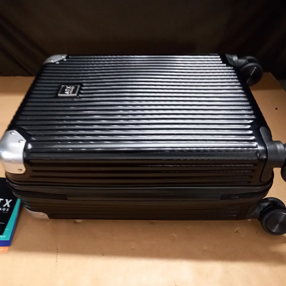 ATX LUGGAGE 33L HARD SHELLED CASE