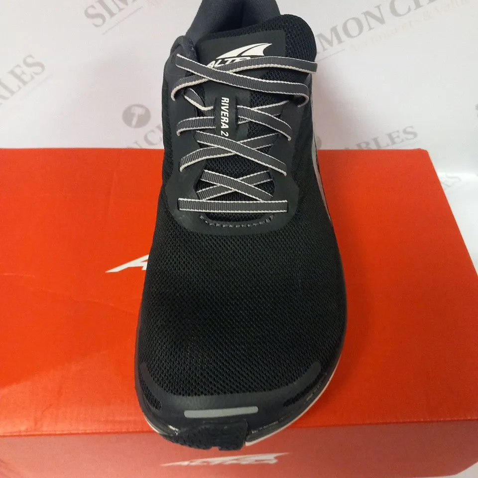 BOXED ALTRA W RIVERA 2 SIZE 8