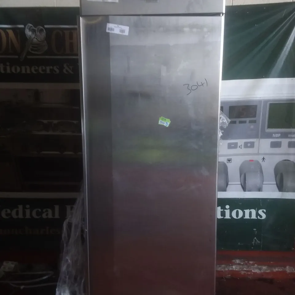 LARGE DISPLAY FRIDGE 