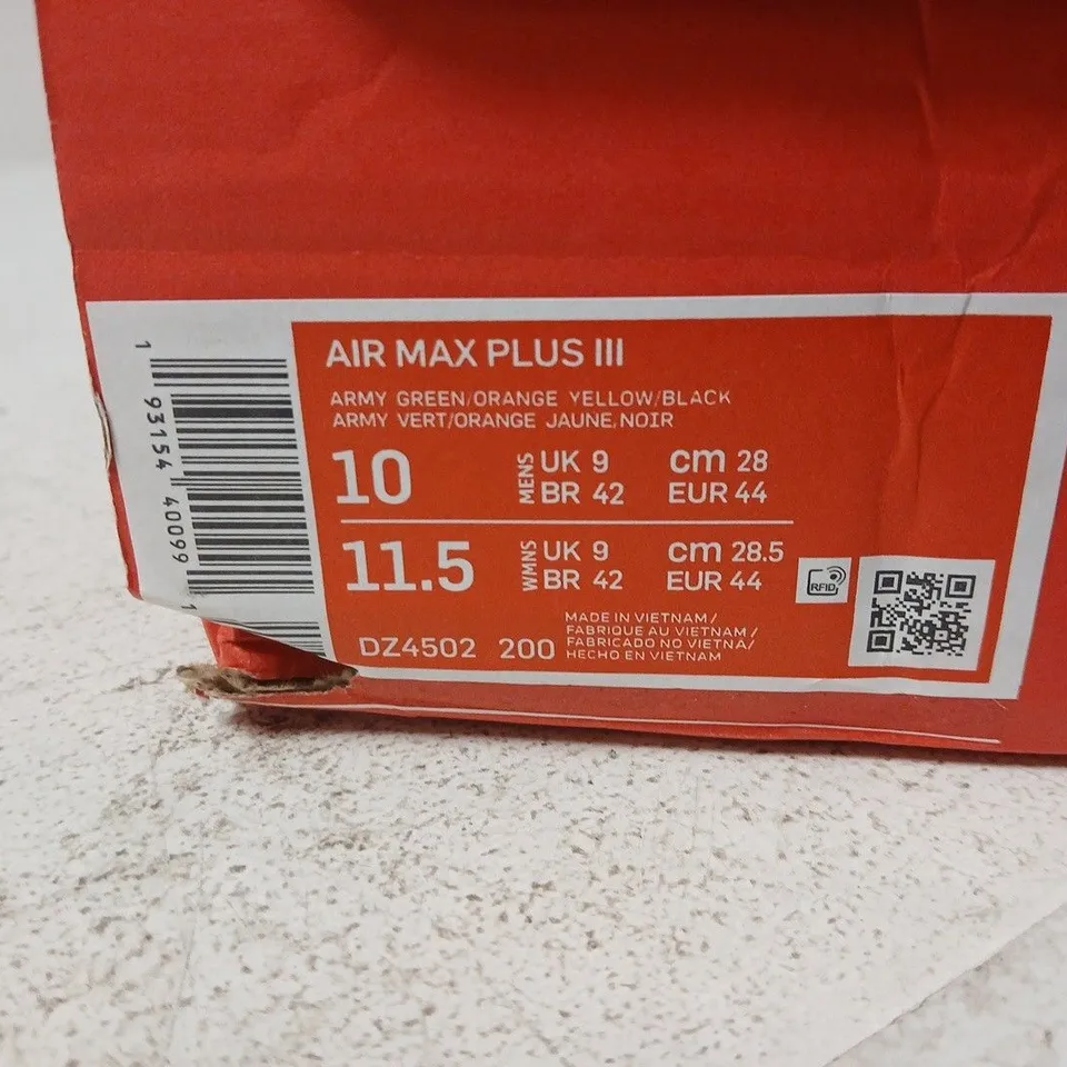 BOXED PAIR NIKE AIR MAX PLUS III TRAINERS – UK 9