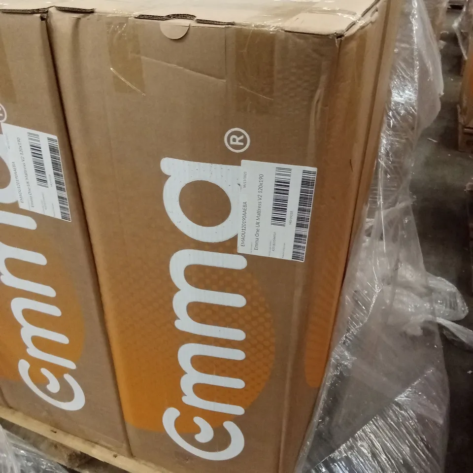 BRAND NEW BOXED AND ROLLED EMMA ONE UK MATTRESS V2 120X190CM (SMALL DOUBLE SIZE)