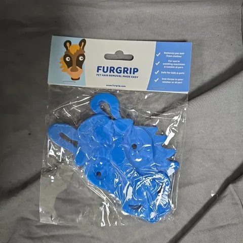 APPROXIMATELY 130 FURGRIP LAUNDRY PET HAIR REMOVERS - HORSE