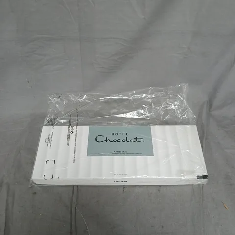 HOTEL CHOCOLAT PATISSERIE SLEEKSTER β CHOCOLATE SELECTION