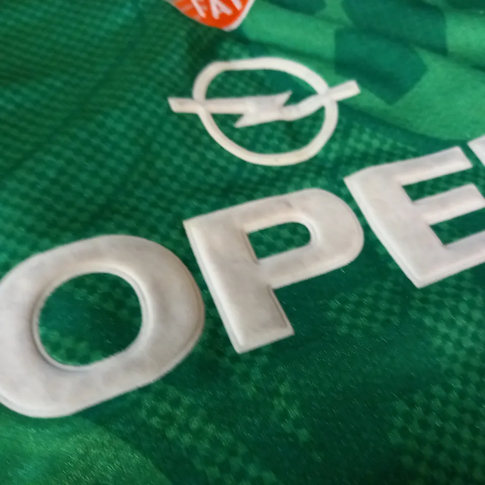 FOOTBALL ASSOCIATION OF IRELAND GREEN JERSEY - 15 12/13 YRS