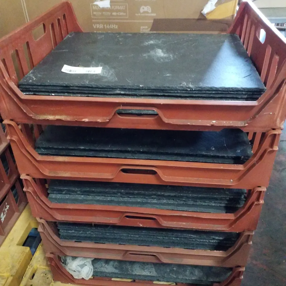 5 CRATES CONTAINING APPROXIMATELY 33 SLATE PANELS - APPROXIMATELY 60×45CM