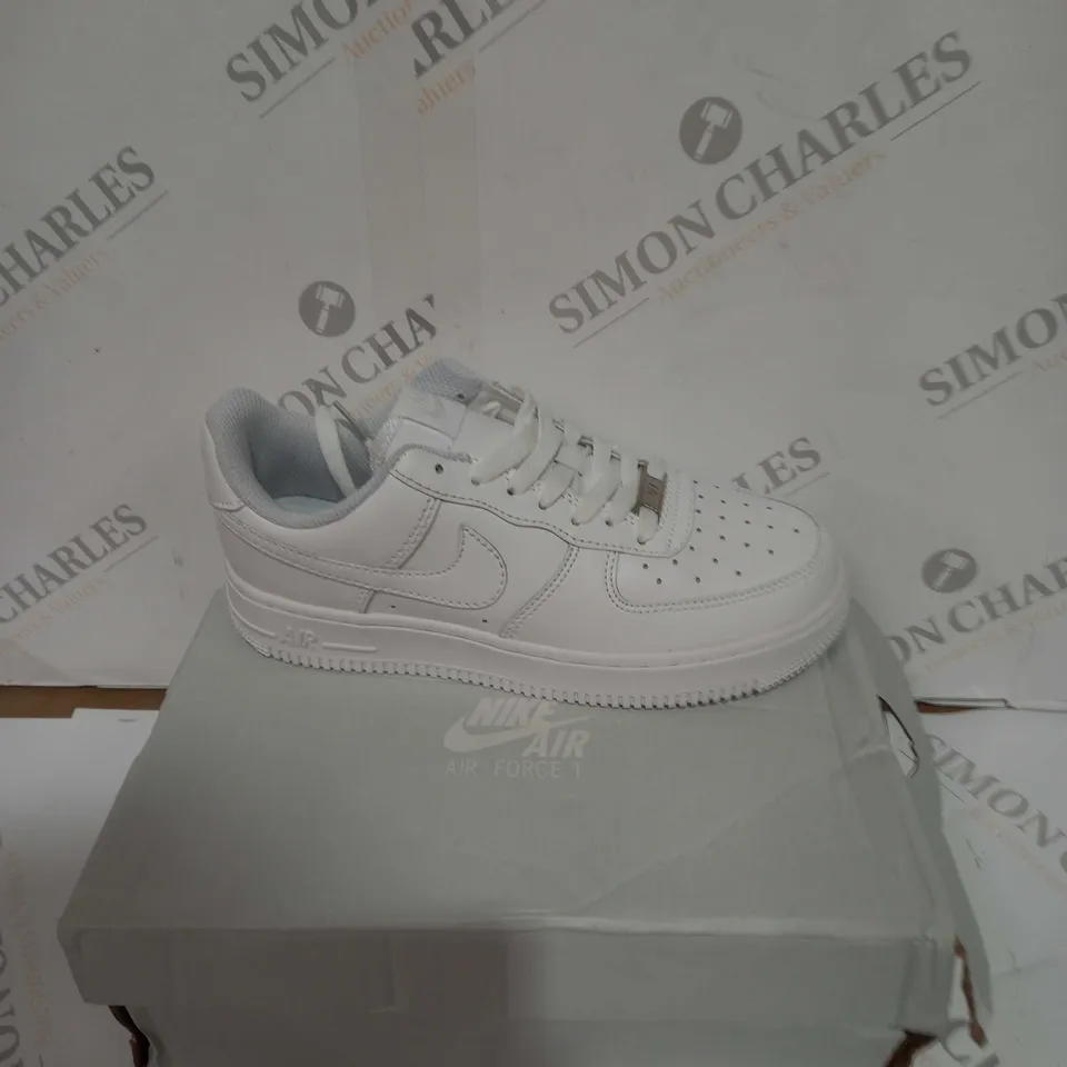 BOXED PAIR OF NIKE WHITE AIR FORCE ONES SIZE 4.5