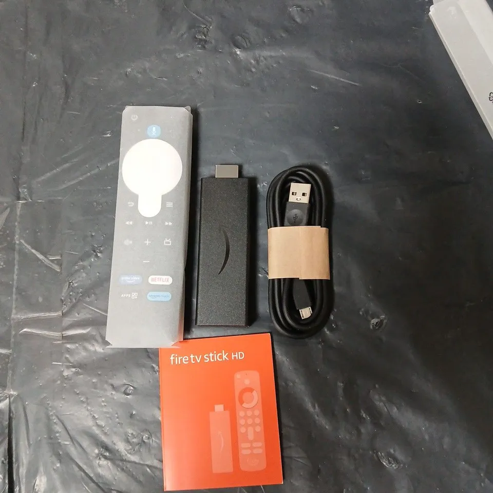 AMAZON FIRE STICK AND REMOTE