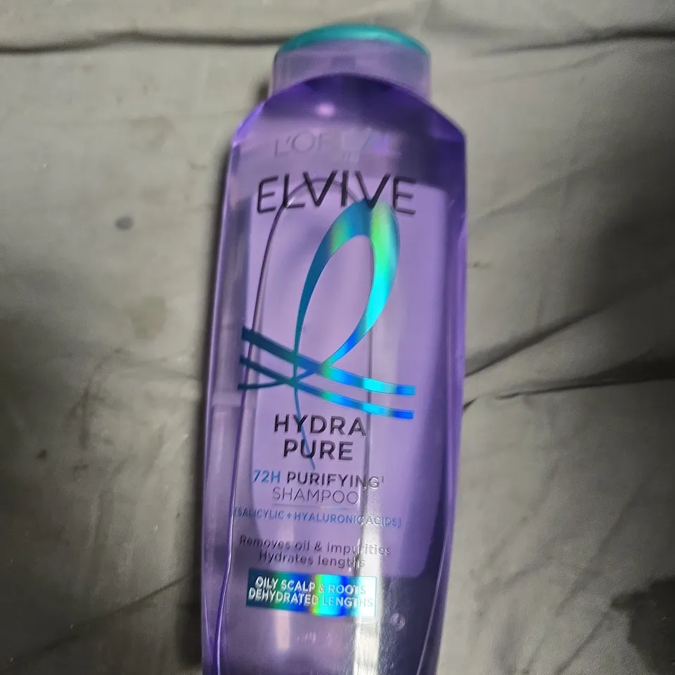 APPROXIMATELY 20 ASSORTED HEALTH AND BEAUTY PRODUCTS INCLUDING FEMFRESH DAILY WASH , L'OREAL ELVIVE SHAMPOO AND RADOX SHOWER GEL 