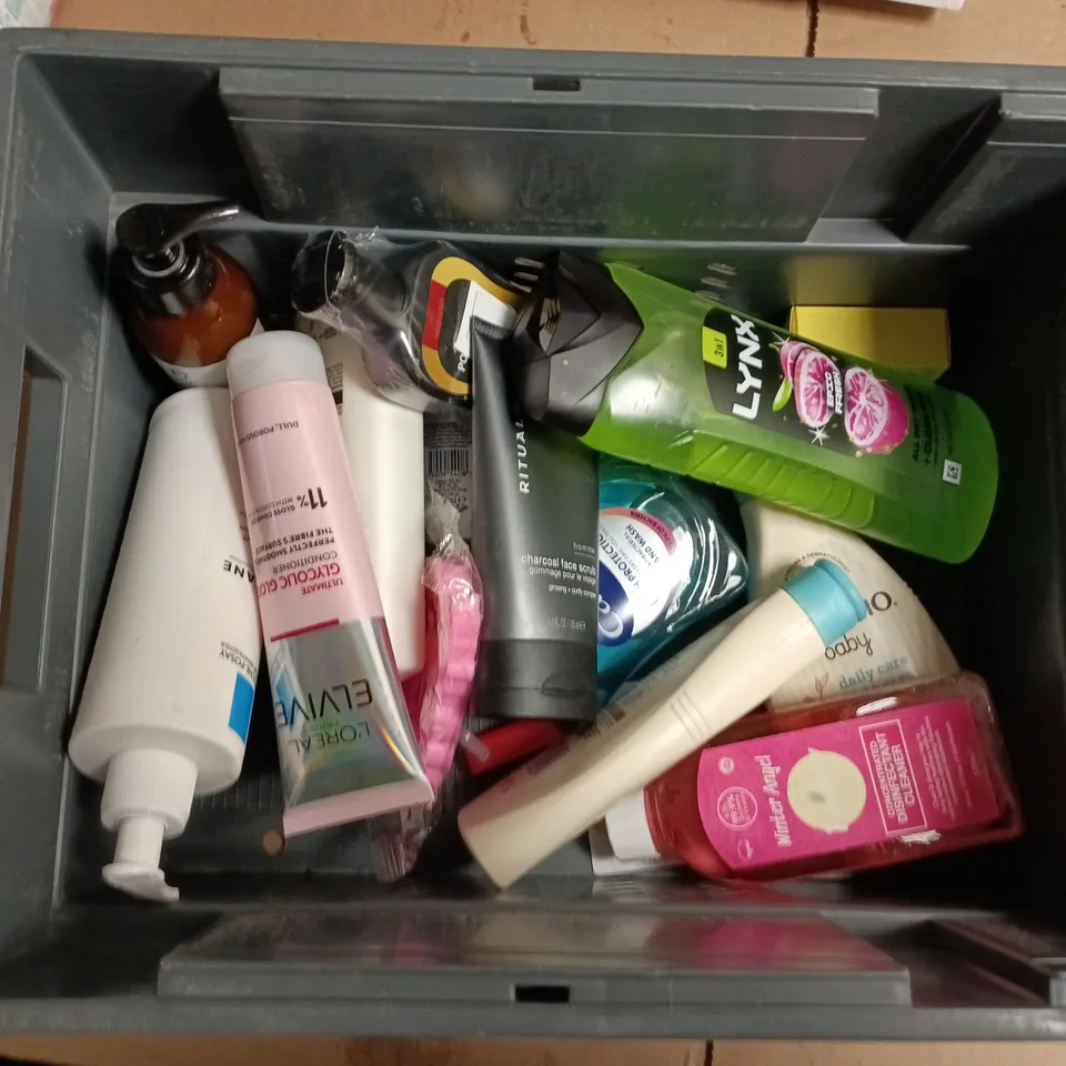APPROXIMATEY 20 ASSORTED HEALTH AND BEAUTY PRODUCTS TO INCLUDE L'OREAL ELVIVE HYDRA HYALURONIC SHAMPOO, THE ORDINARY THE CLEAR SET ETC
