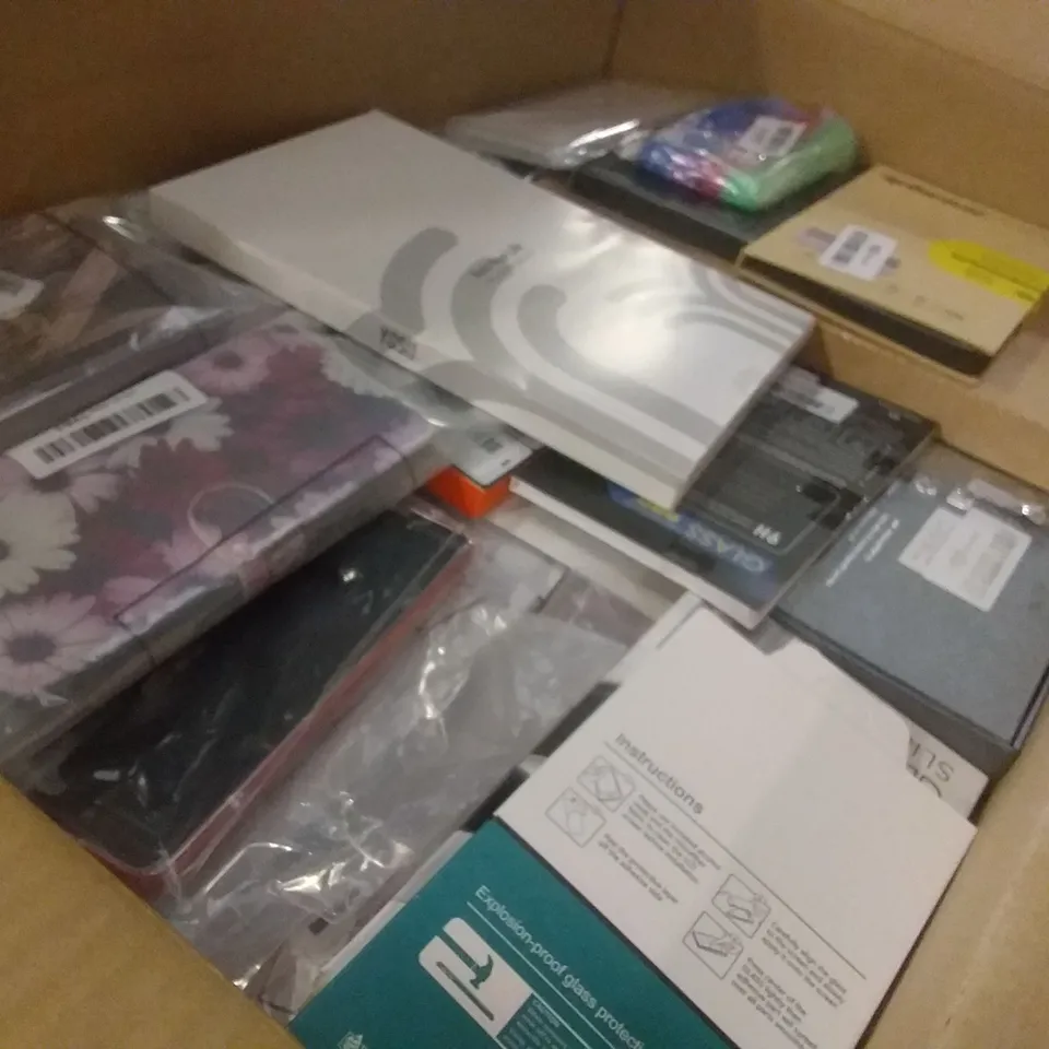 PALLET OF ASSORTED ITEMS INCLUDING ARMOURED CASE FOR IPHONE, SPIGEN GLASTR ALIGN MASTER, MOSNOVO IPHONE CASE, WFTE GLASS SCREEN PROTECTOR, LK SCREEN PROTECTOR, FULL GLUE SAMSUNG GALAXY S20 SCREEN PROT