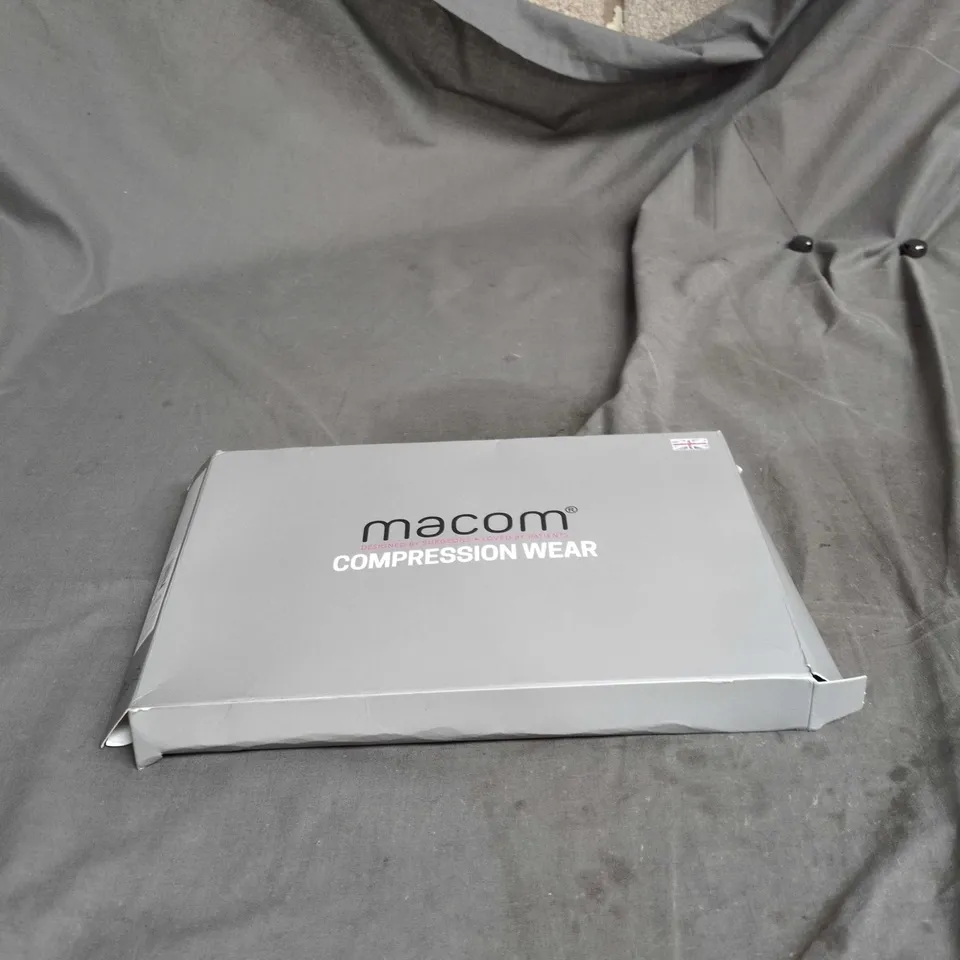 MACOM COMPRESSION WEAR – BOXED - 3 PANEL ADJUSTABLE BINDER