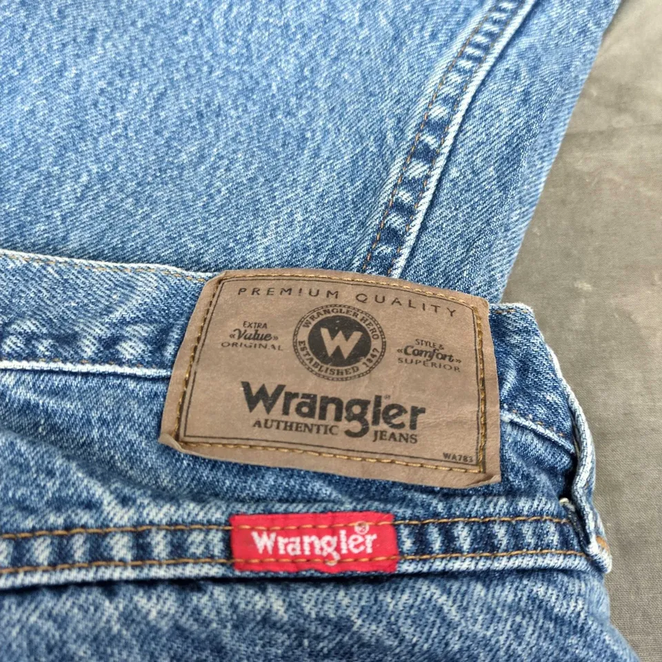 WRANGLER JEANS – BLUE DENIM, SIZE 30X30