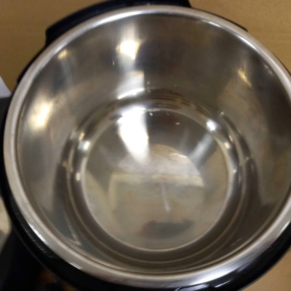 INSTANT POT DUO SMART PRESSURE COOKER