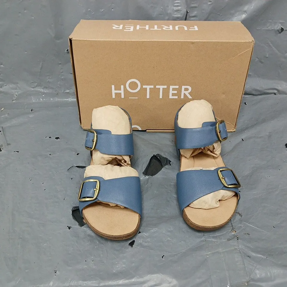 BOXED PAIR OF HOTTER TOURIST II AQUATIC BLUE SANDAL UK 7 
