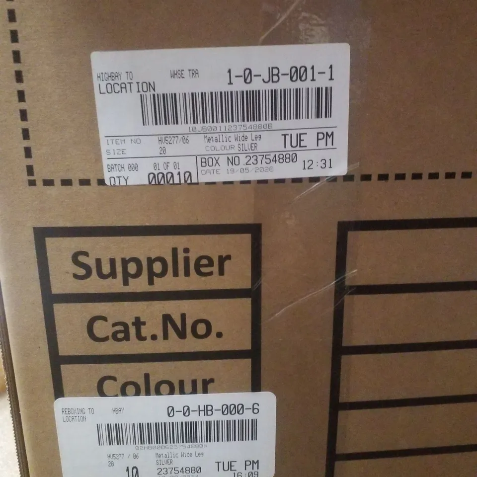 BOX CONTAINING APPROXIMATELY 10 BRAND NEW J D WILLIAMS DENIM SILVER METALLIC WIDE LEG JEANS - SIZE 20