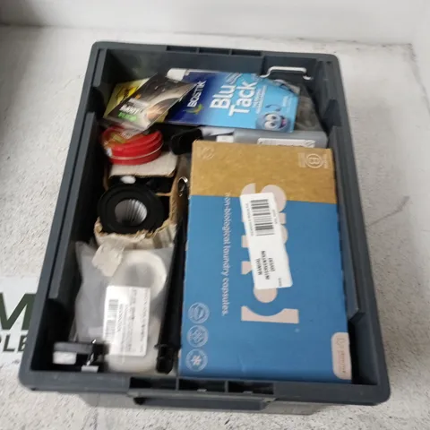 BOX CONTAINING A MIX OF APPROXIMATELY 15 ASSORTED HOUSEHOLD ITEMS INCLUDING TUPPERWARE, LAUNDRY CAPSULES, SHOE POLISH ETC. 