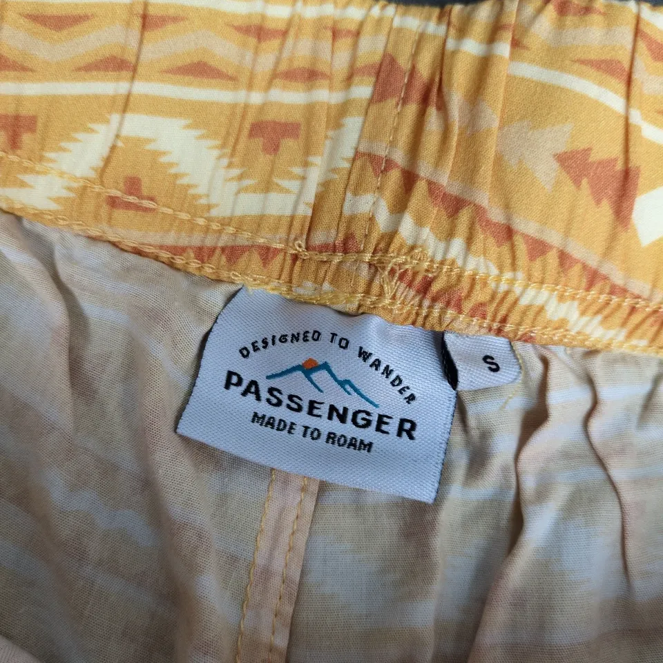 PASSENGER SHORTS - SIZE S - YELLOW/ORANGE GEOMETRIC PRINT