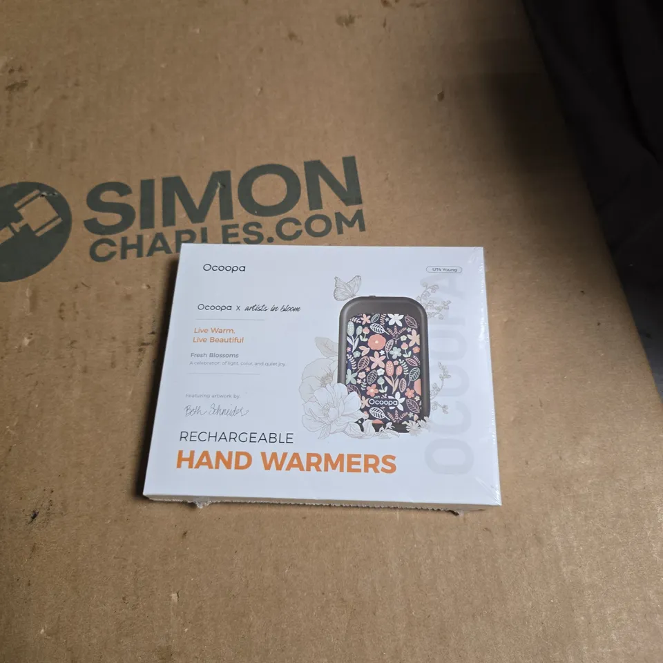 APPROXIMATELY 10 ASSORTED ELECTRICAL ITEMS INCLUDING RECHARGEABLE HAND WARMERS AND STAGG MICROPHONE CABLE 