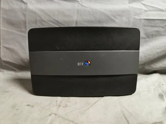 Lot 1047: BT SMART HUB - TYPE A WI-FI ROUTER IN BLACK - 5408000 | Simon ...