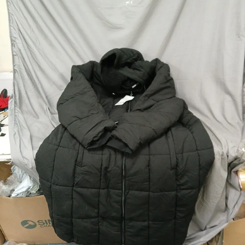 YOURS CLOTHING BLACK HOODED PUFFER JACKET – UK 30-32