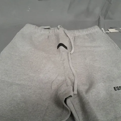ESSENTAILS LIGHT GREY SHORTS - LARGE