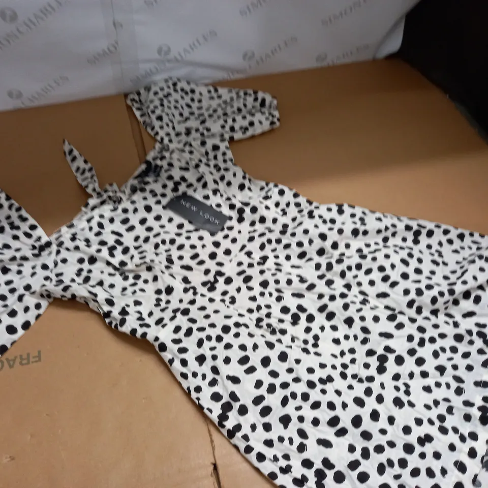 NEW LOOK PUFF SLEEVE SPOT DETAIL DRESS - UK 12
