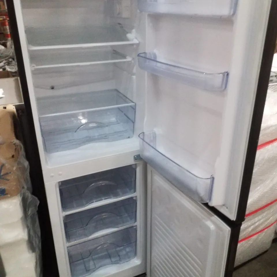 SWAN SR15690B 48CM WIDE, 50/50 SPLIT FRIDGE FREEZER - BLACK