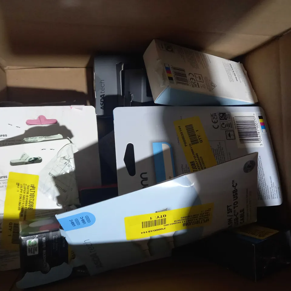 BOX OF APPROXIMATELY 15 ASSORTED ELECTRICAL ITEMS TO INCLUDE BLACKWEB HDMI CABLE, ASDA TECH TRUE WIRELESS EARBUDS, JVC TRUE WIRELESS EARBUDS, ETC