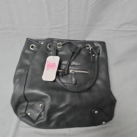 NICOLA BROWN BLACK HANDBAG WITH SILVER-TONE HARDWARE 