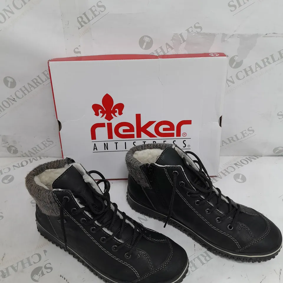 BOXED PAIR OF RIEKER LACE UP BOOTS IN BLACK SIZE 6.5