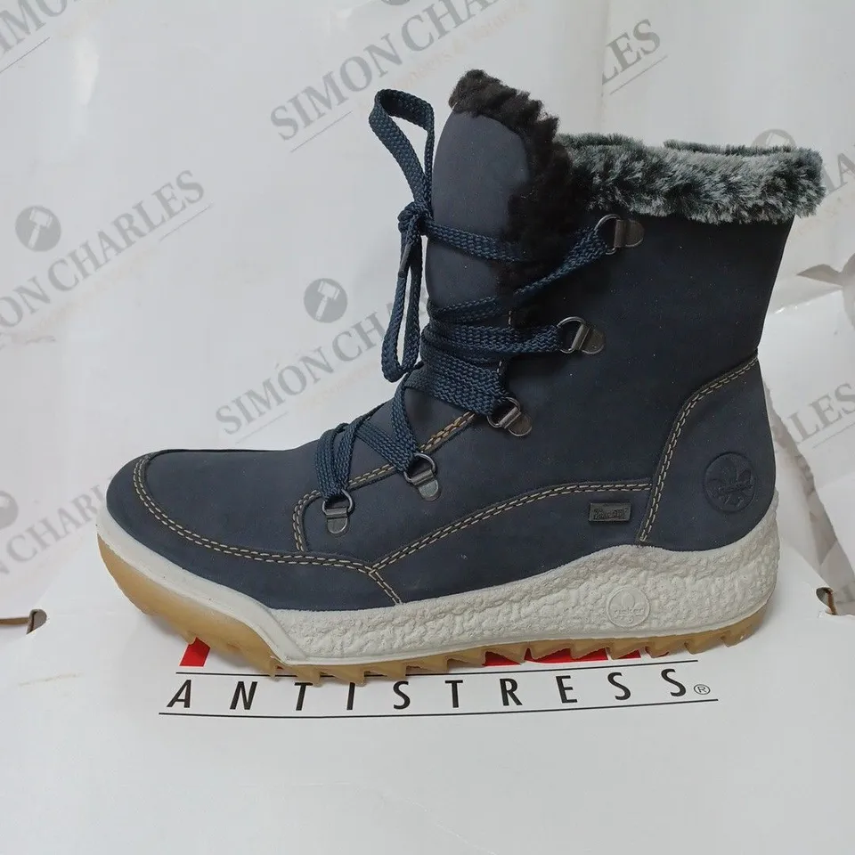 BOXED RIEKER WARM HIKING BOOTS, NAVY - SIZE 6 