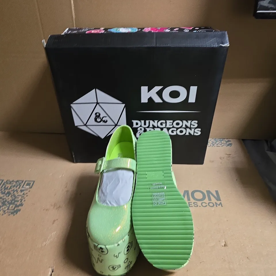 KOI DUNGEONS & DRAGONS GLABAGOOL GELATINOUS CUBE WEDGE MARY JANE - GREEN - UK SIZE 3 