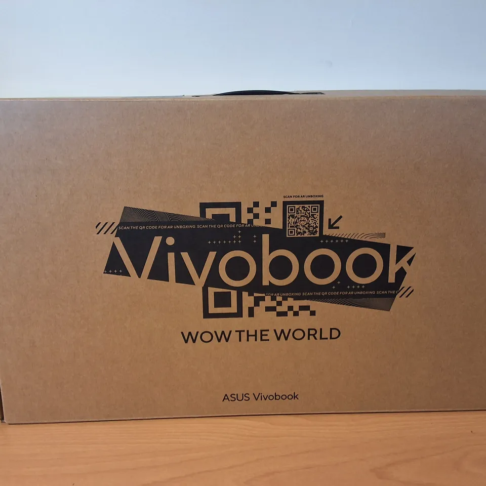 BOXED ASUS VIVOBOOK AMD R7-7730U 522GB SSD LAPTOP IN SILVER - M1502Y