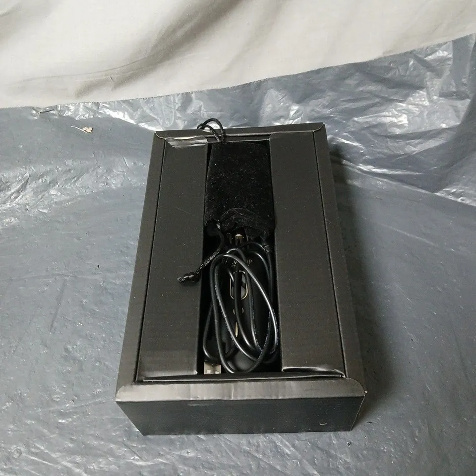 REVAMP STRAIGHT AND GO CORDLESS HOT BRUSH BOXED