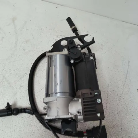 ELECTRIC MOTOR WITH PUMP ASSEMBLY