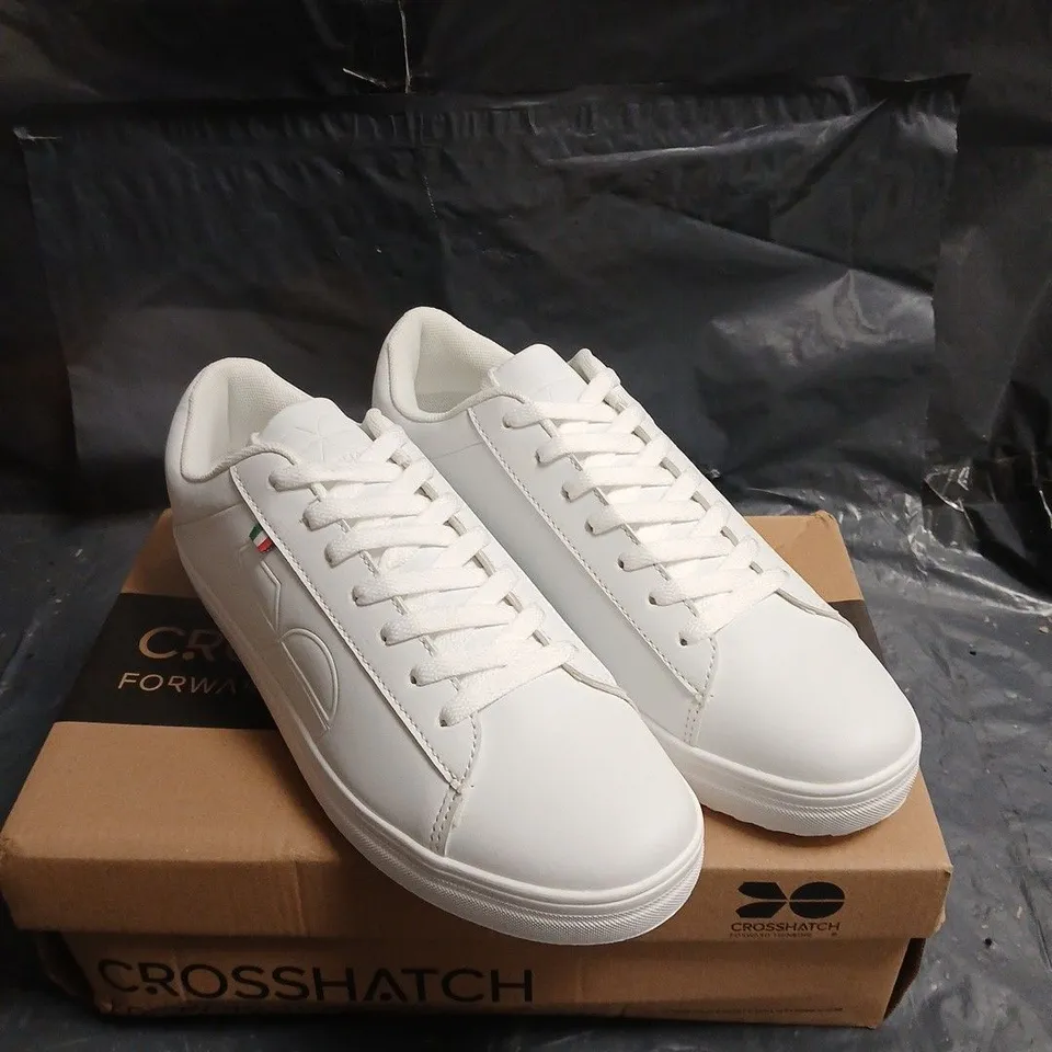 CROSSHATCH WHITE TRAINERS – BOXED 10