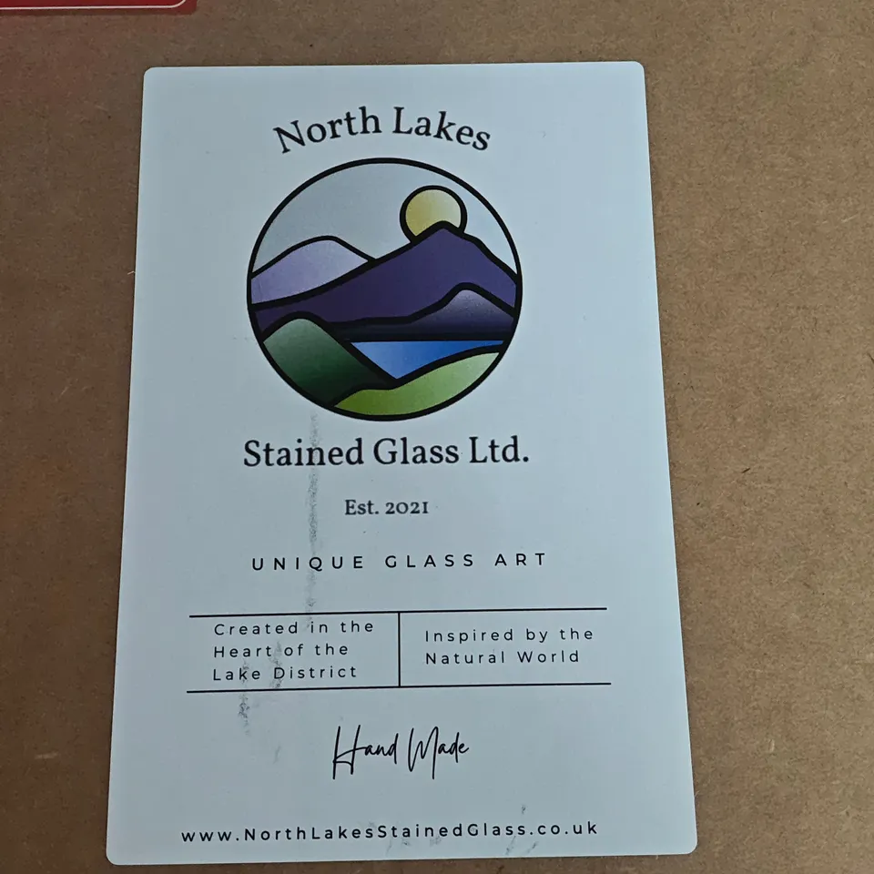 BOXED NORTHERN LAKES UNIQUE GLASS ART