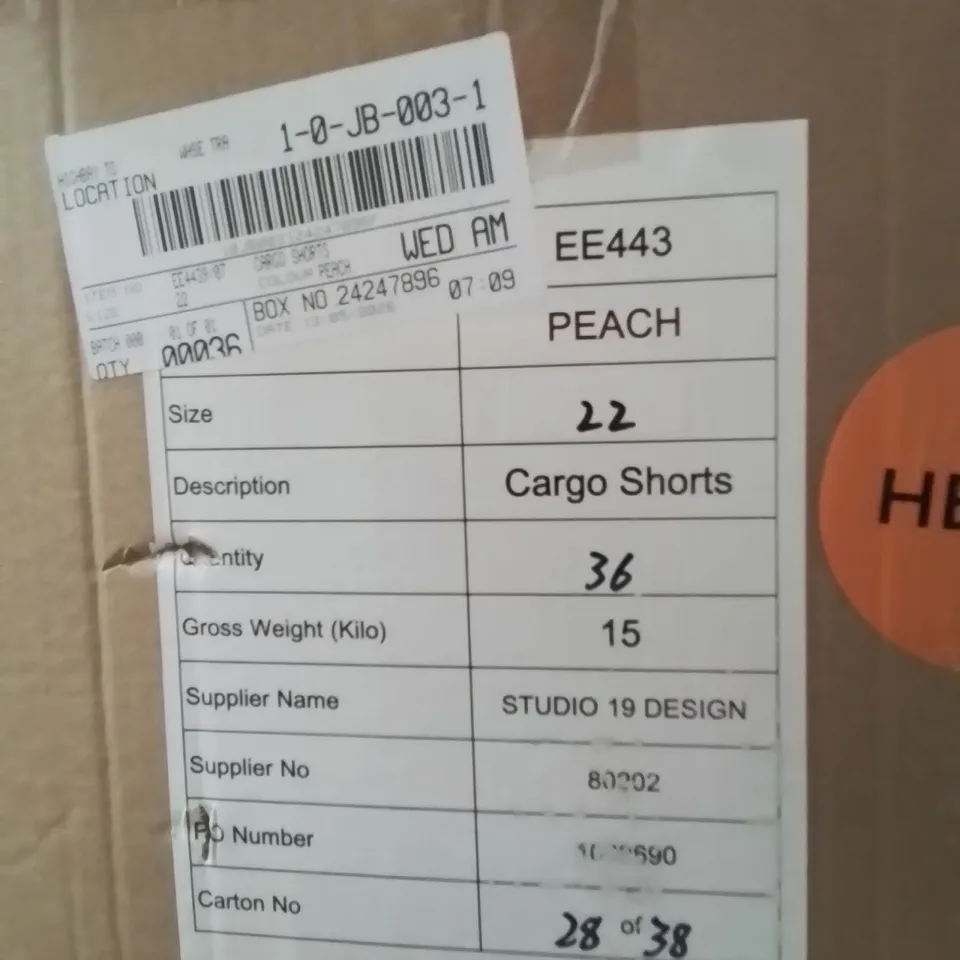 BOXED BRAND NEW APPROXIMATELY 36 JD WILLIAMS CARGO SHORTS PEACH SIZE 22