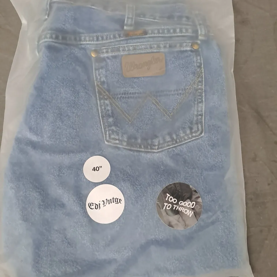 WRANGLERS JEANS IN BLUE SIZE 40