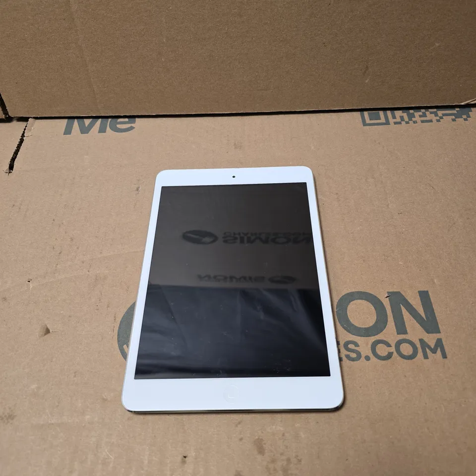 APPLE IPAD MINI MODEL A1432 WHITE/SILVER