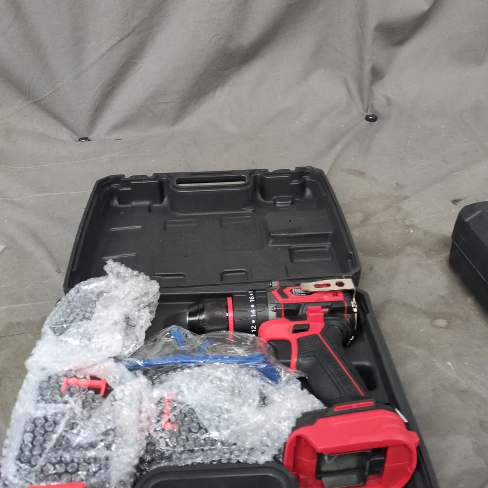 TQOQT CORDLESS DRILL KIT WITH LITHIUM BATTERY IN CASE 