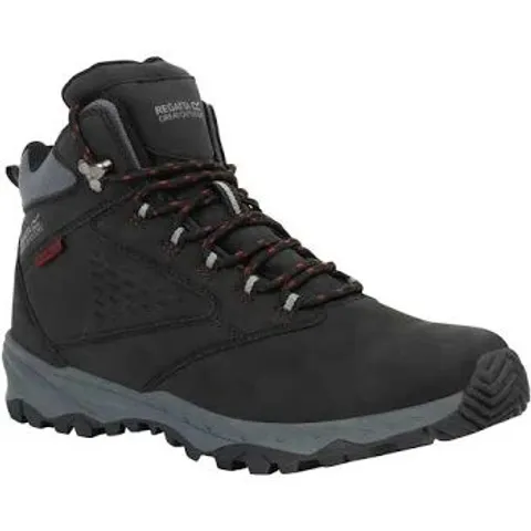 BRAND NEW  REGATTA AMBLE BOOTS IN BLACK / RIO RED - UK 6.5