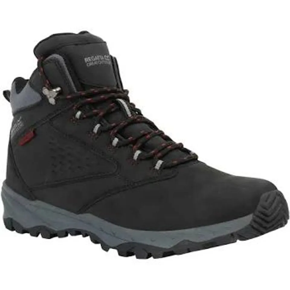 BRAND NEW  REGATTA AMBLE BOOTS IN BLACK / RIO RED - UK 6.5